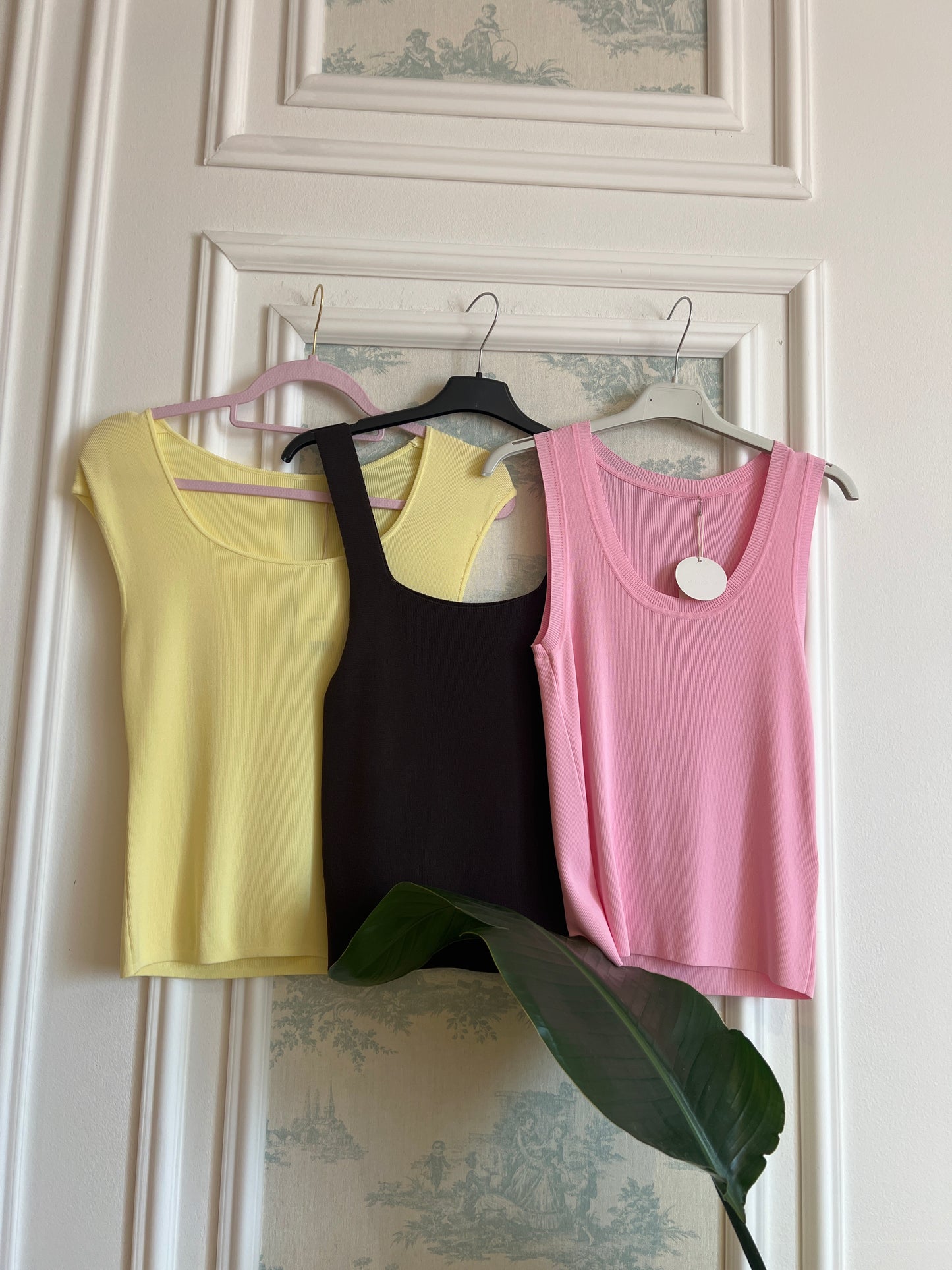 Set 3 top Lucy