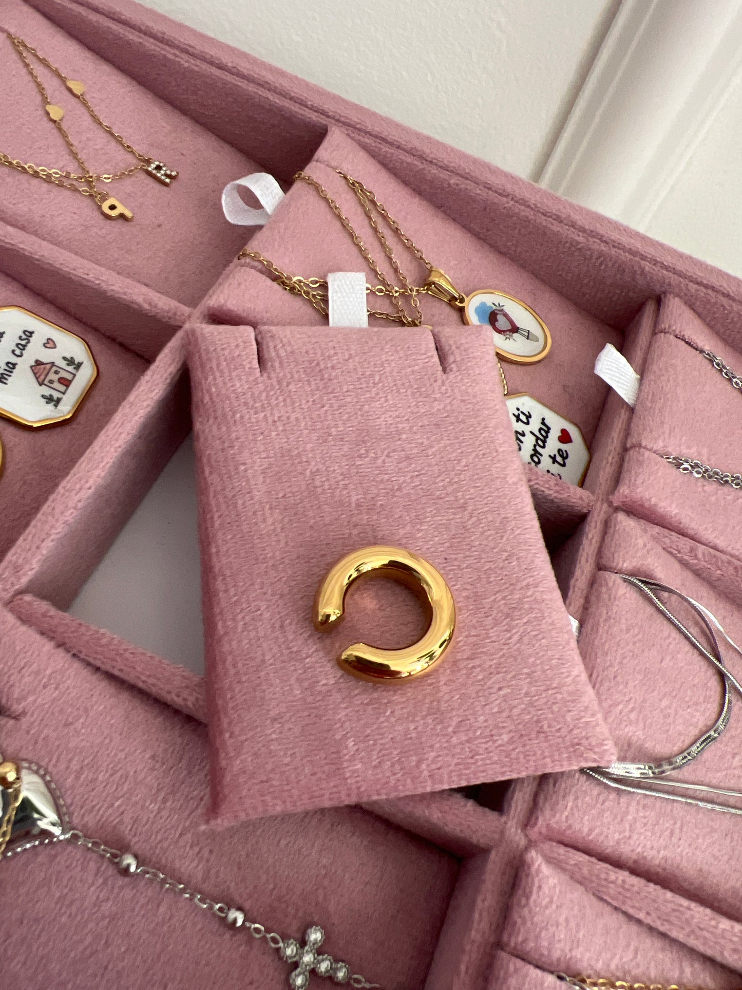 Cuff bold lally