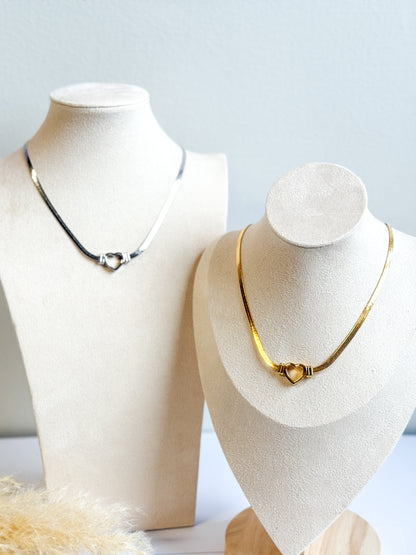 COLLANA CUORE AL CENTRO
