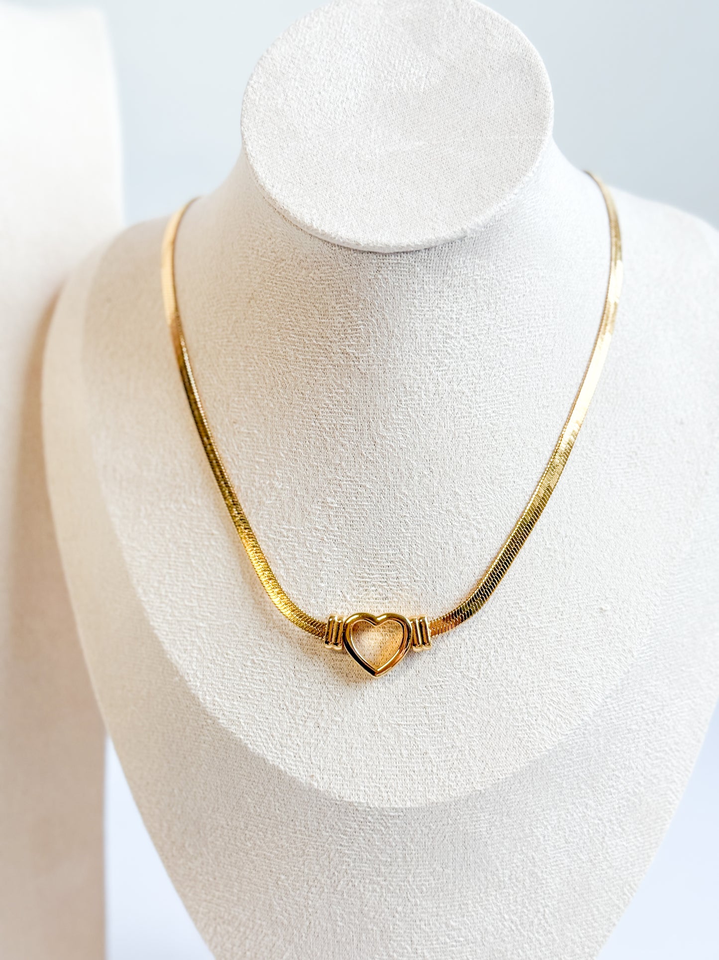 COLLANA CUORE AL CENTRO