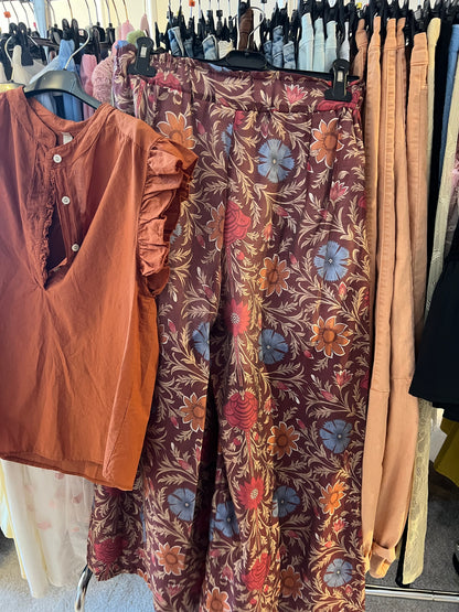 Pantaloni più camicia VERO