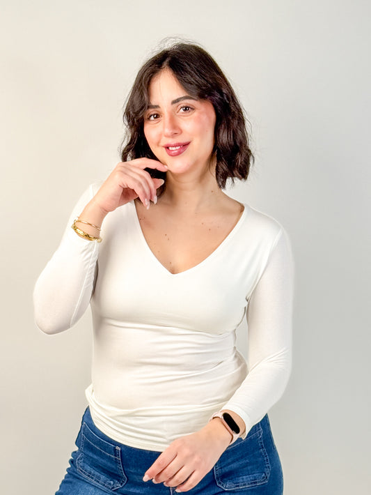 T-SHIRT SCOLLO A V