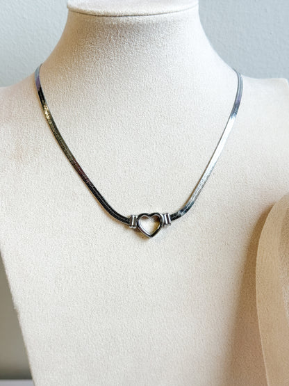 COLLANA CUORE AL CENTRO